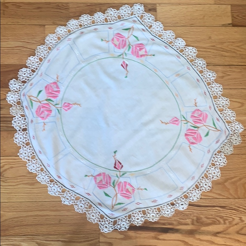 Vintage hand embroidered linen cloth